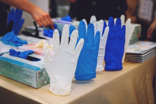 Nitrile & Vinyl Gloves